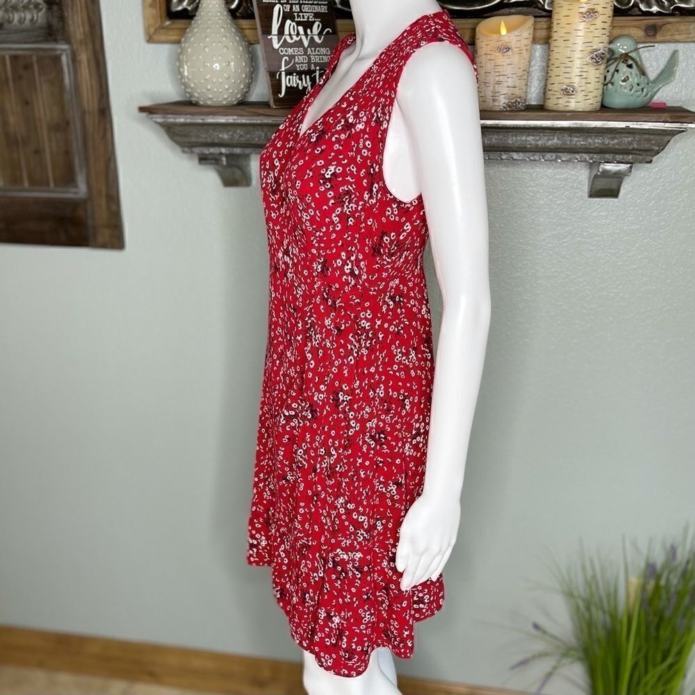 Universal Thread Red Floral Print V Neck Wrap Dress size Small - Picture 5 of 15